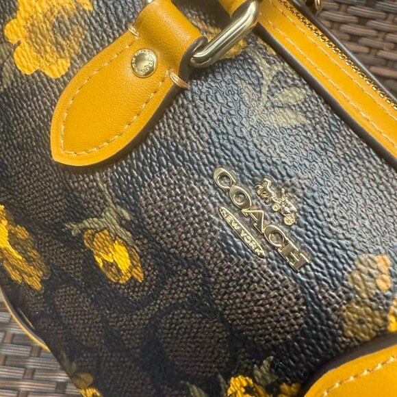 NWT Coach Mini Rowan Crossbody Bag Signature Canvas Floral CCF31 - Picture 4 of 7